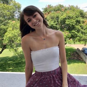 Meet your Posher, Molly